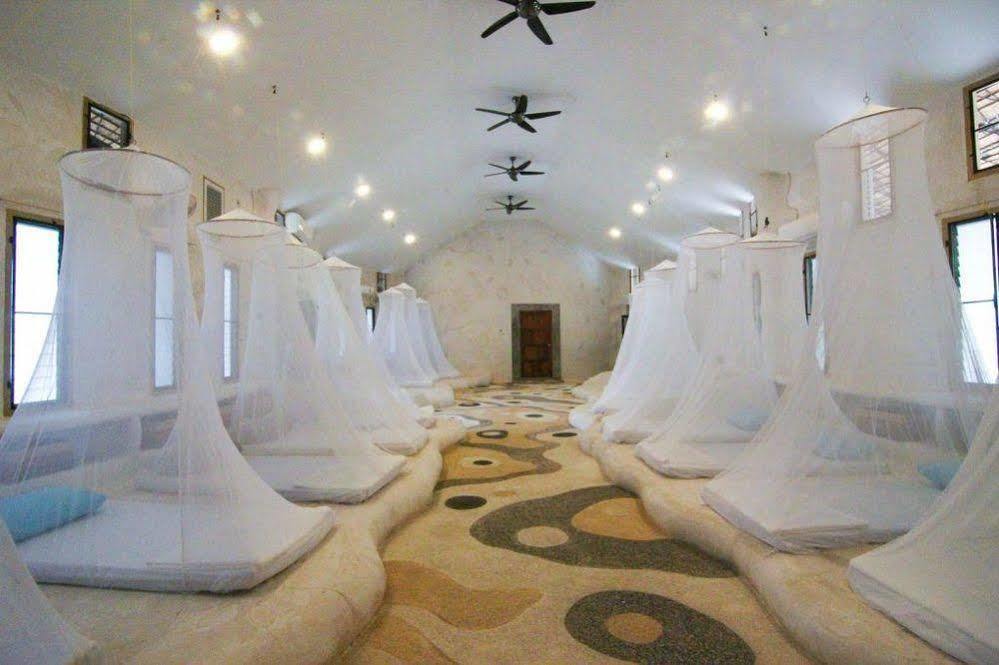 Naidee Sculptured Huts Hotel Hua Hin Esterno foto